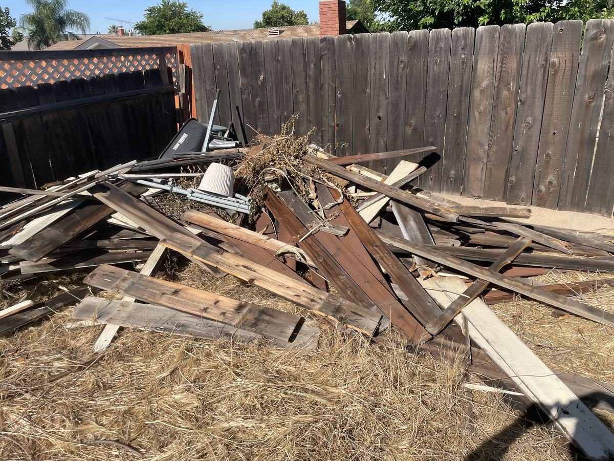 Junk removal in Lake Elsinore, CA — Junk Corral job photo